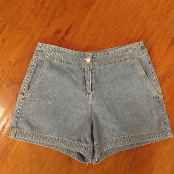 Vintage Wash Jean Shorts - Picture 2 of 4
